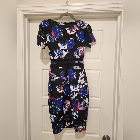 Belle Sky Floral and Lace Dress size XS - Picture 10 of 12